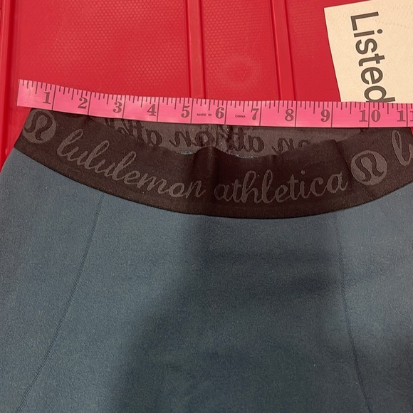 Lululemon dark green leggings - Picture 2 of 16